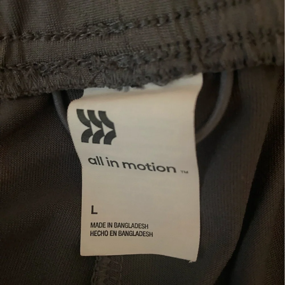 Gray men’s Target All in Motion gym shorts - Picture 4 of 4